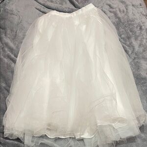 Chic White Tulle A-Line Skirt